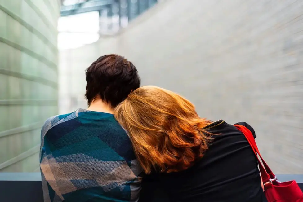 couple-using-suffering from addiction